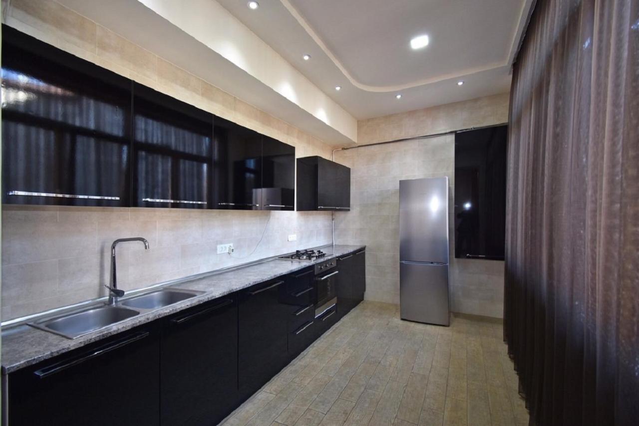 Tumanyan Street 3 Bedroom Deluxe Apartment With Large Balcony Tm662 Erevan Exterior foto
